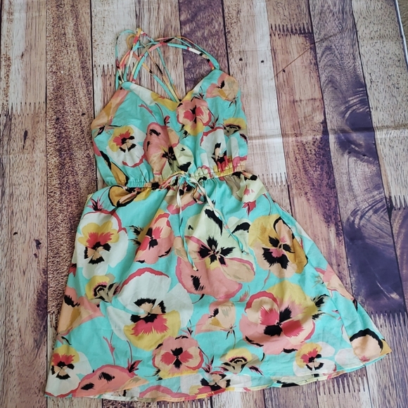 BeBop Dresses & Skirts - Beautiful  Spring/Summer Dress